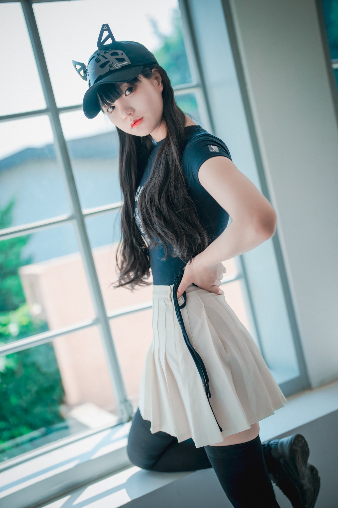 DJAWA – NO.171  Classic Athletic Girl in Navy Blue