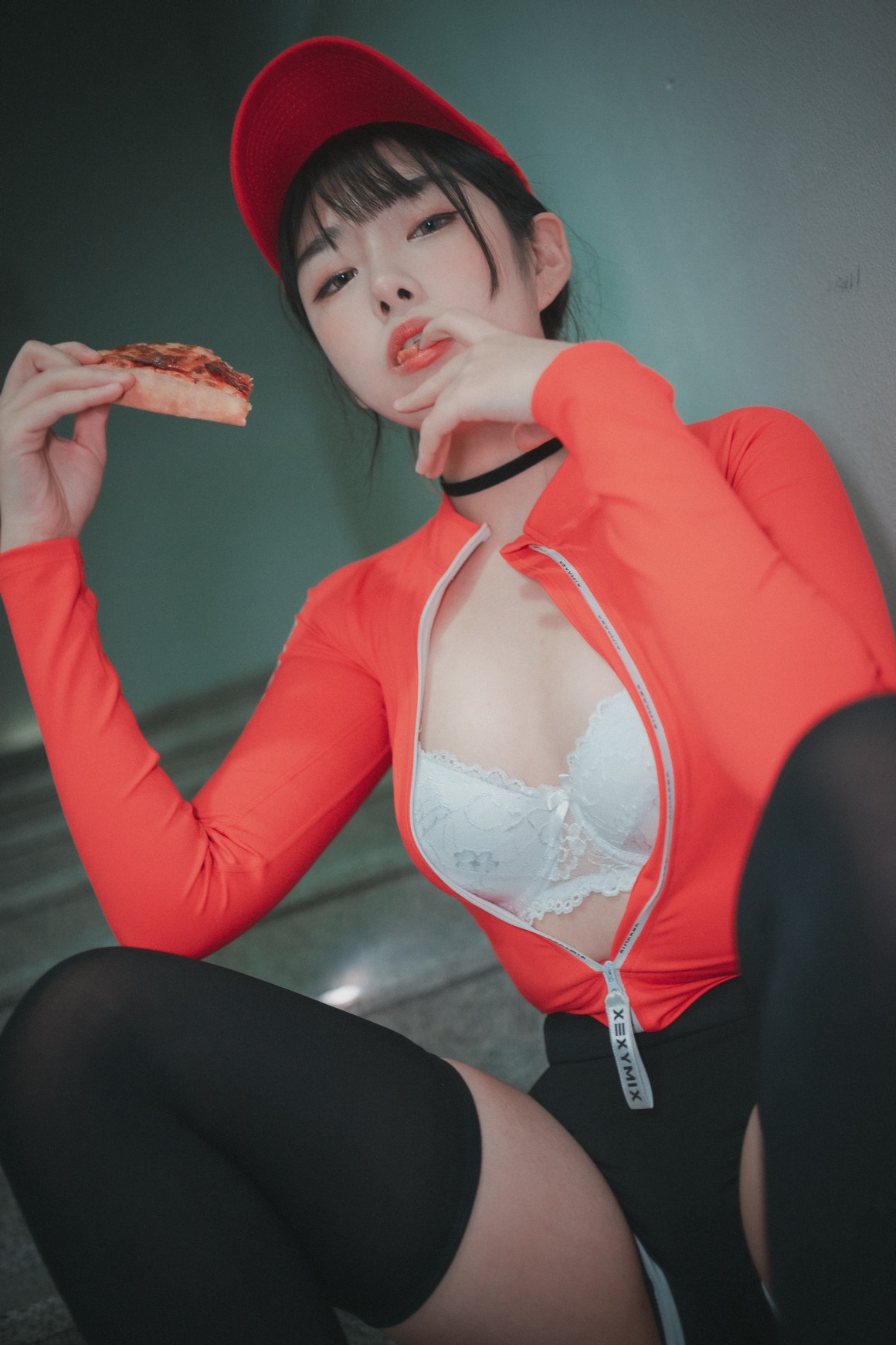 DJAWA – NO.185 Pizza Girl