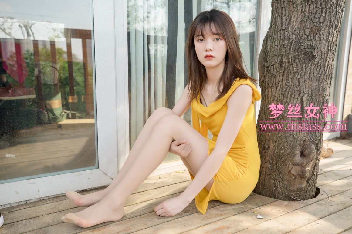 [MSLASS梦丝女神] 2019.05.24 甜甜的美腿丝袜 张思敏 ...