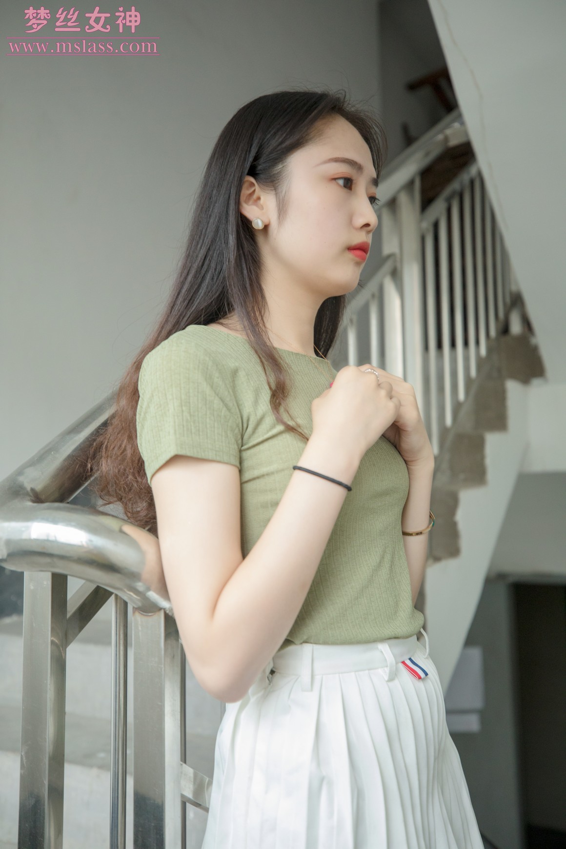 [MSLASS梦丝女神] 2019.06.20 侧颜美的小姐姐 柳儿 ...