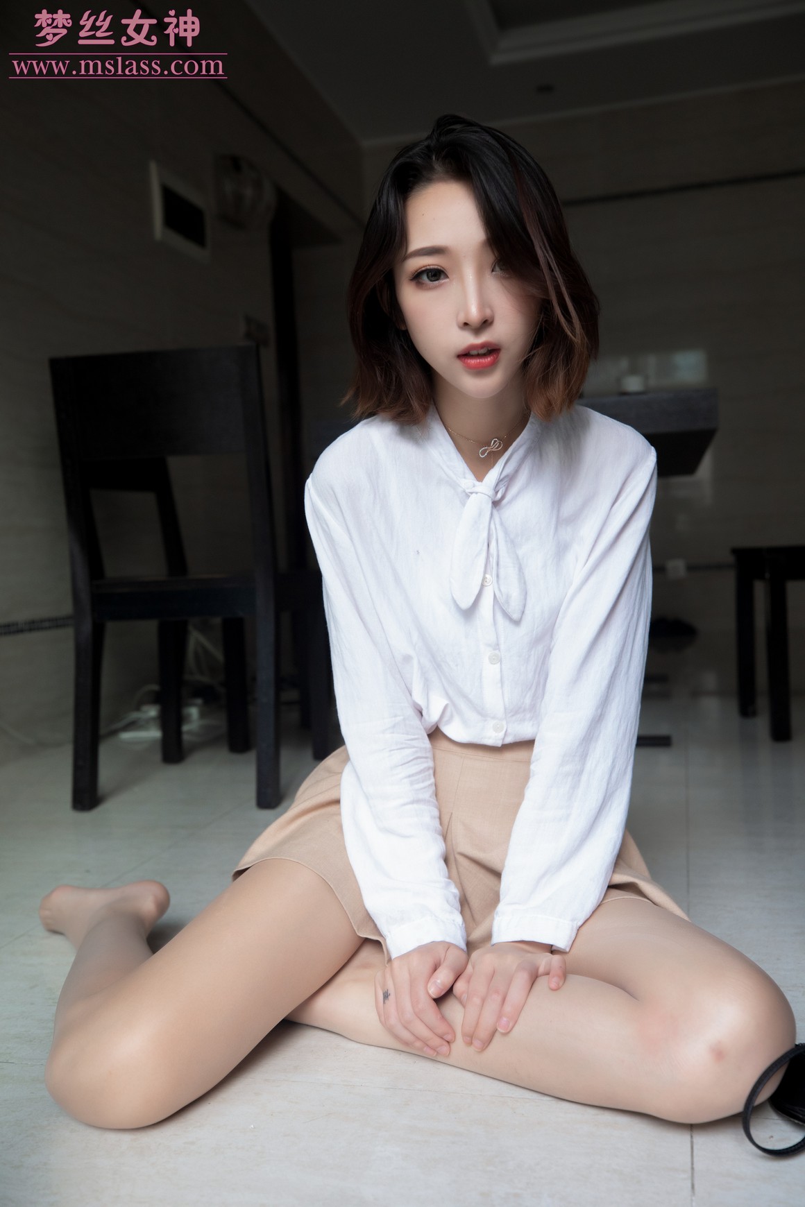 [MSLASS梦丝女神] 2019.08.08 美女主播 乔儿（肉色丝袜 ...