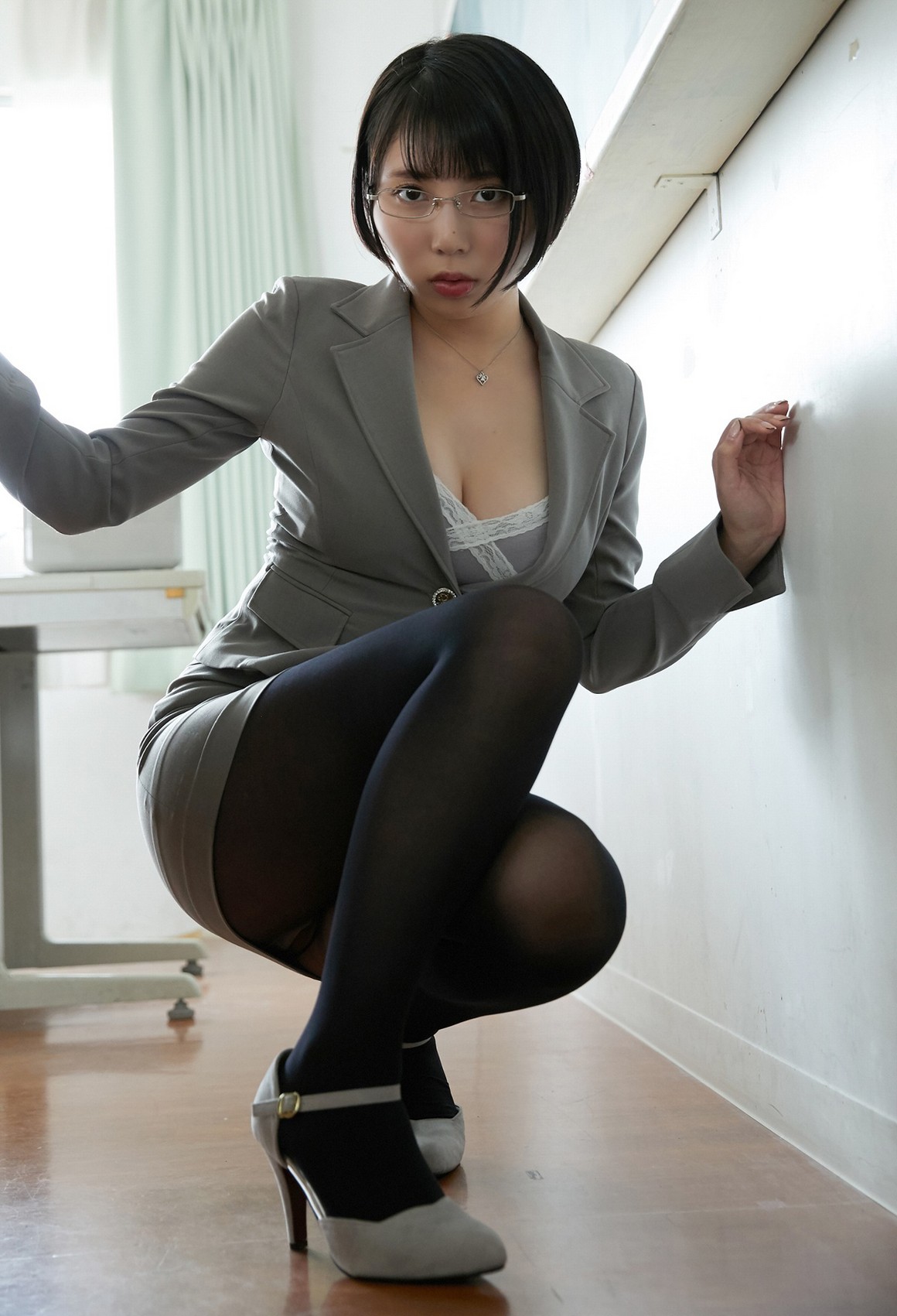 [Photobook] NO.0047 Kaoru Yasui 安位薫 - Homeroom te ...