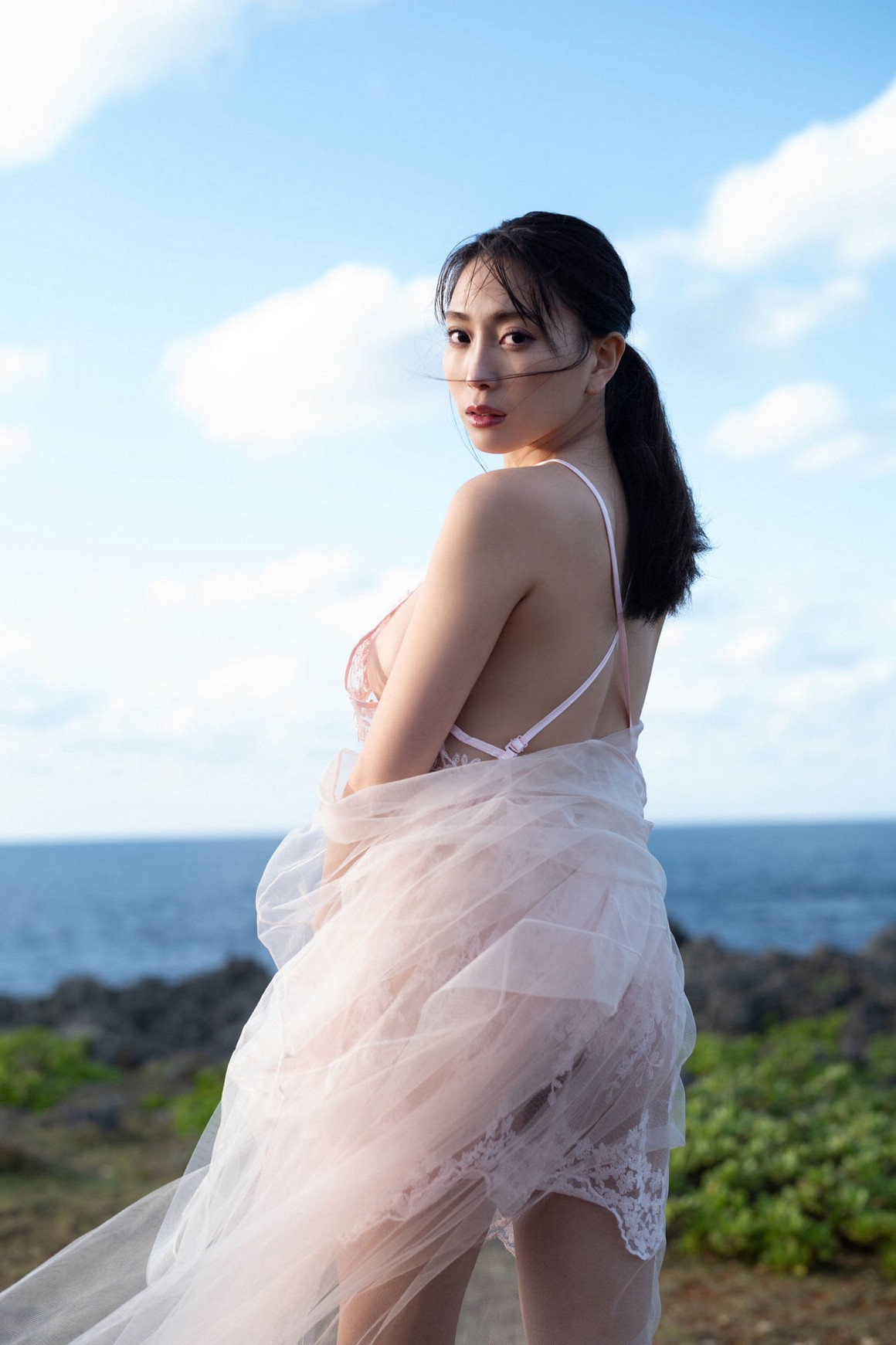 [Photobook] NO.0098 Tomomi Morisaki 森咲智美 - Necta ...