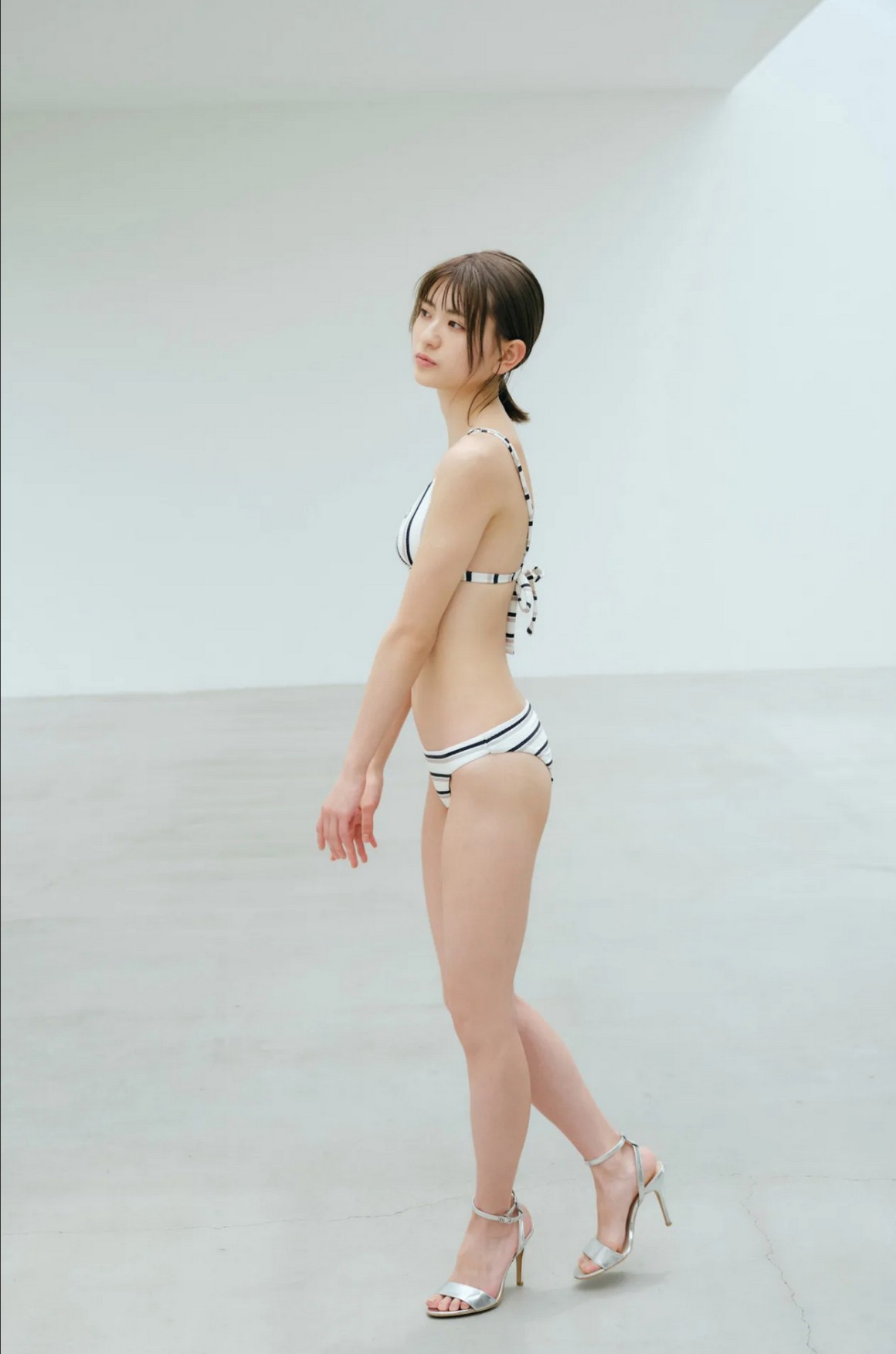 [Photobook] NO.0191 山田南実「もう大人だから」１００ ...