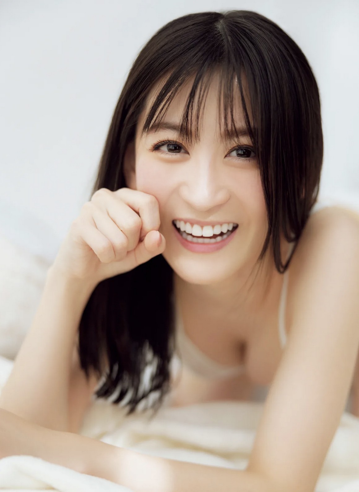 [Photobook] NO.0192 上西恵 官能の柔肌