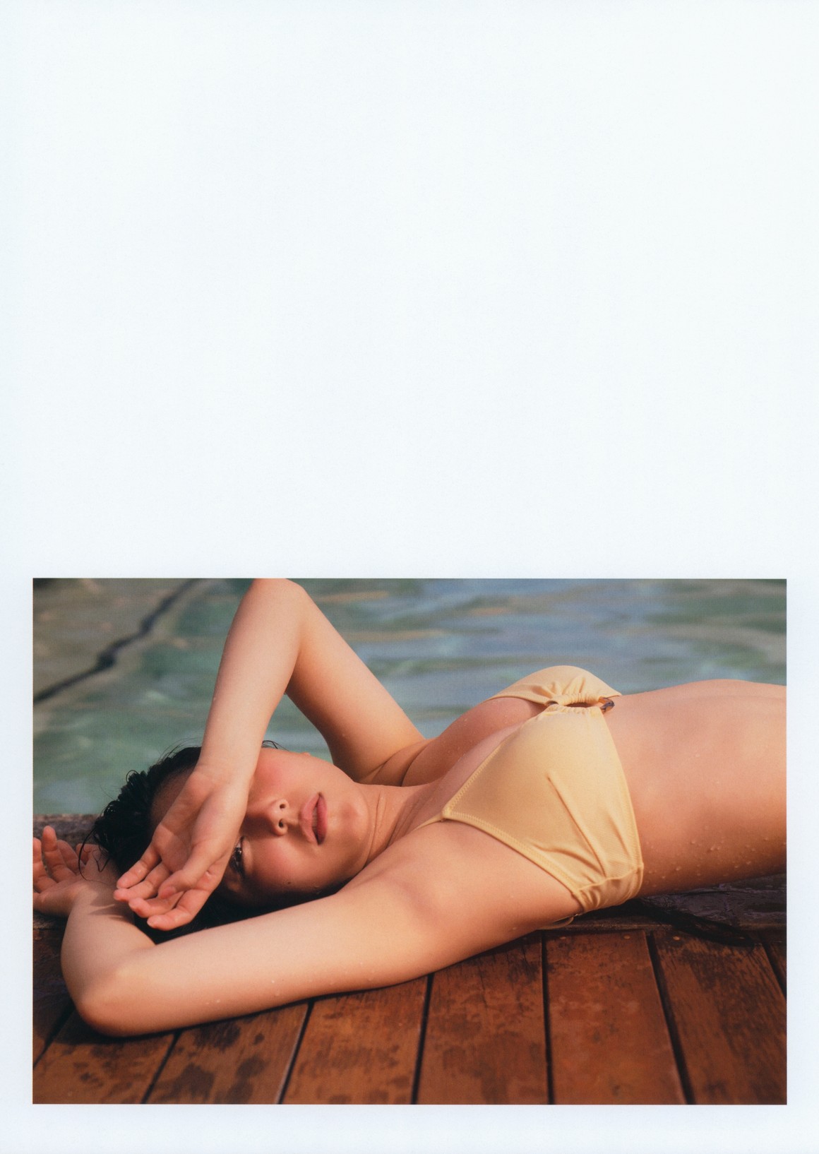 [Photobook] NO.0215 白間美瑠ファースト写真集「LOVE R ...