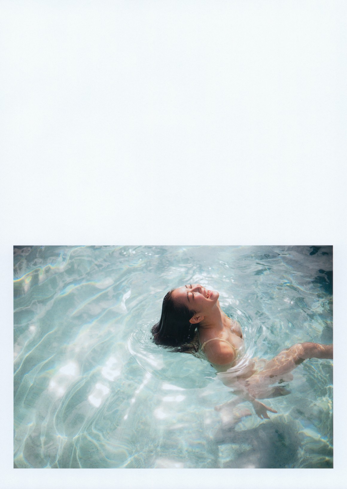 [Photobook] NO.0215 白間美瑠ファースト写真集「LOVE R ...