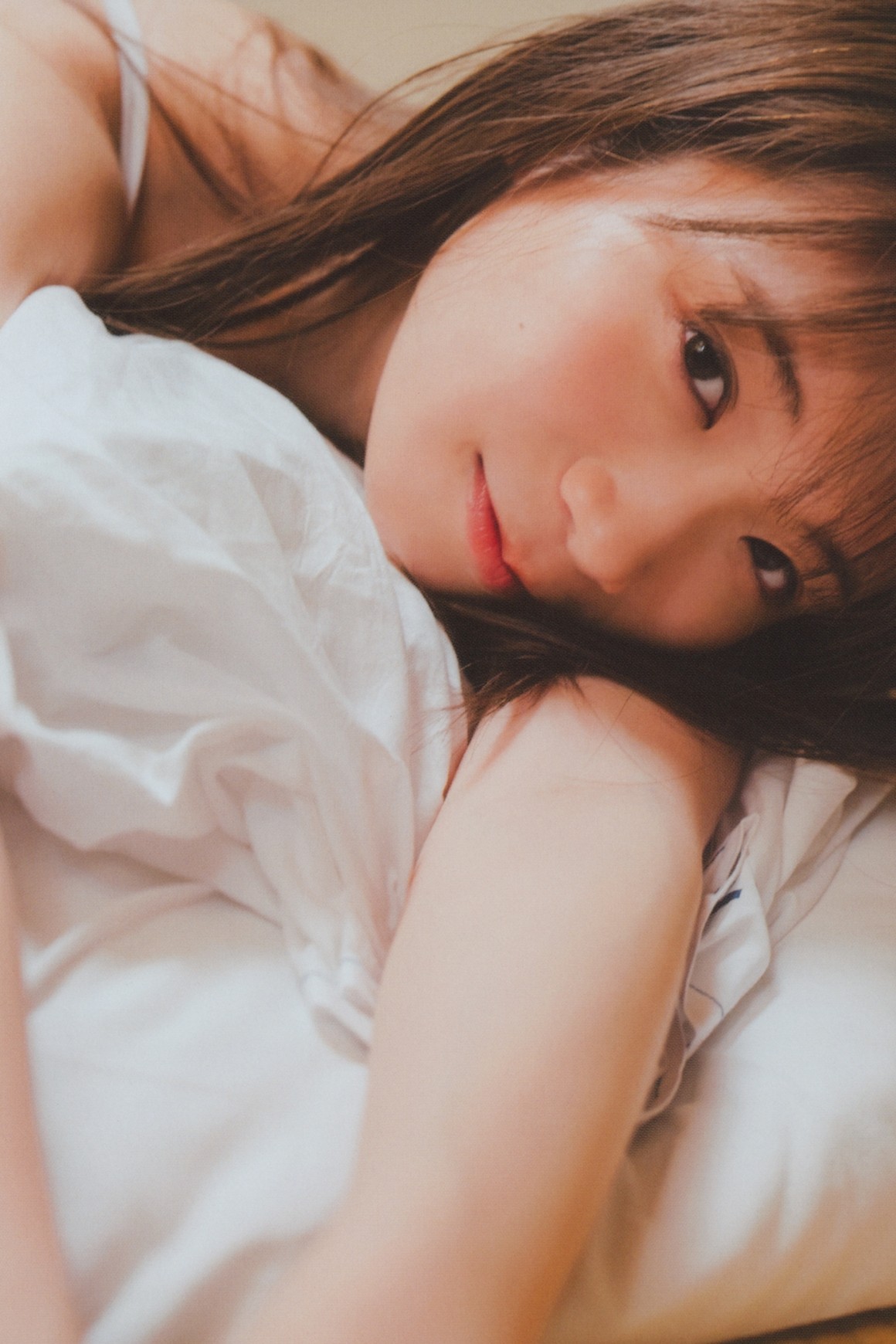 [Photobook] NO.0224 秋元真夏 卒業記念写真集『振り返 ...