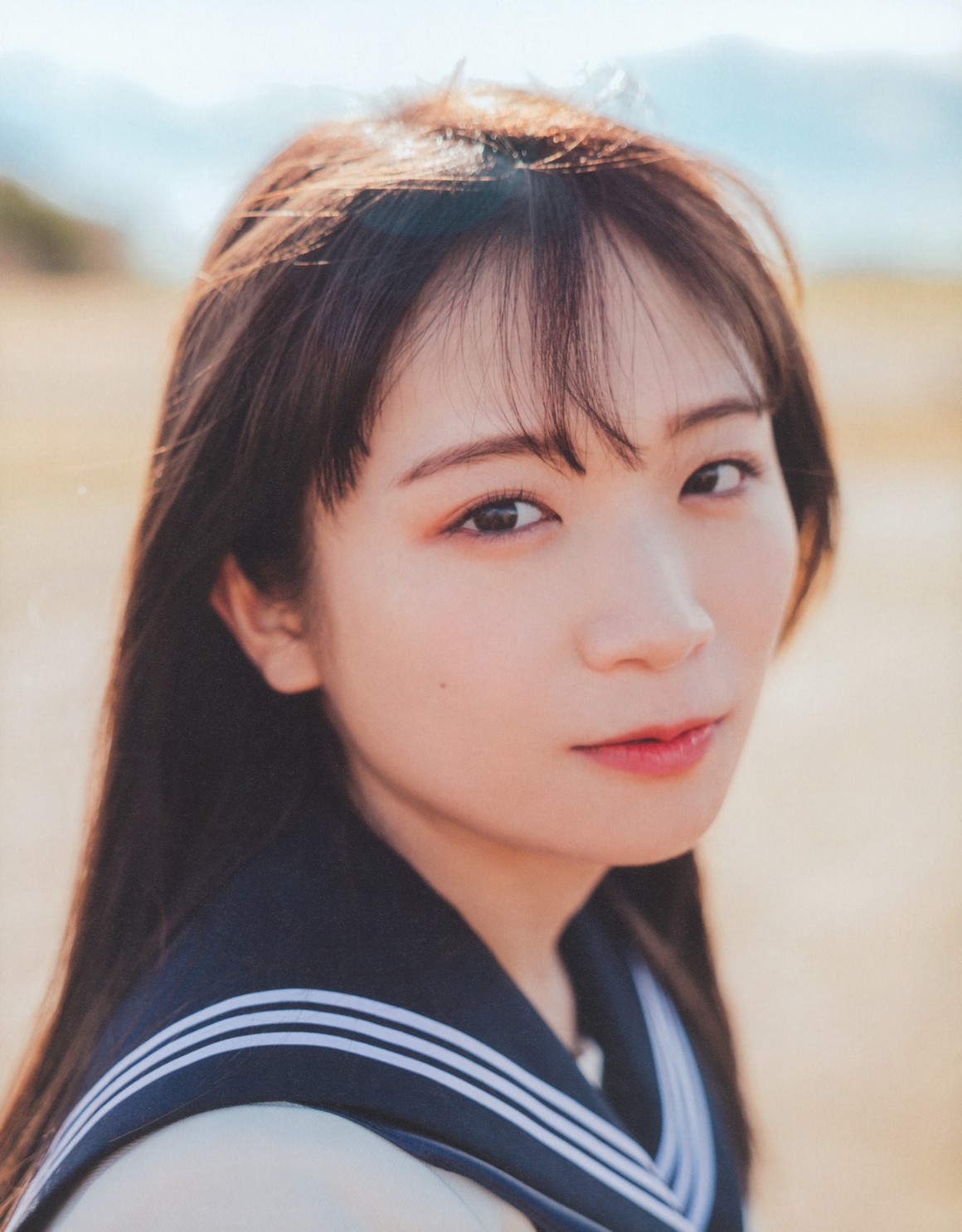 [Photobook] NO.0224 秋元真夏 卒業記念写真集『振り返 ...