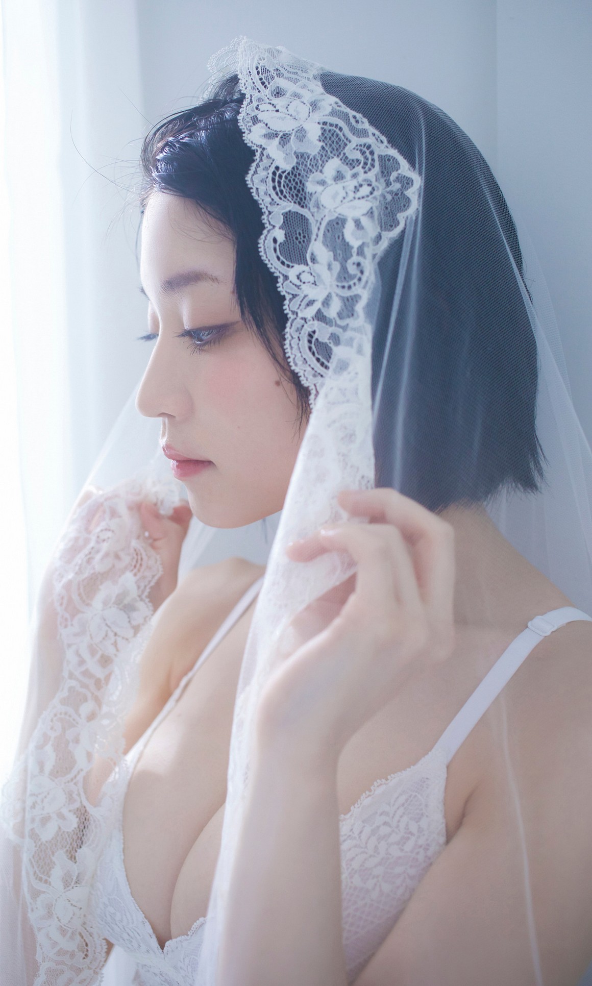 [Photobook] NO.0264 根本凪写真集「Beyond the Dimensi ...