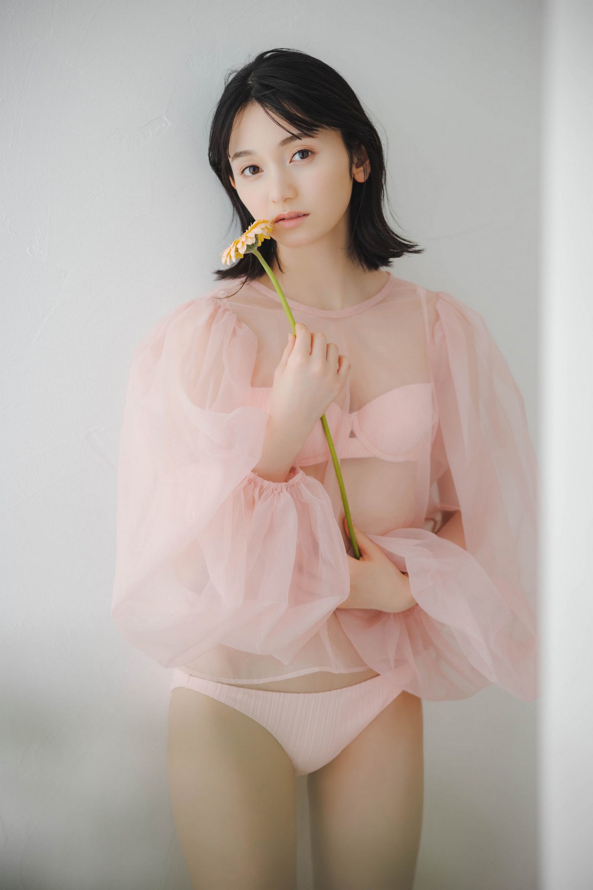 [Photobook] NO.0310 熊澤風花 二十歳になったから 大増 ...