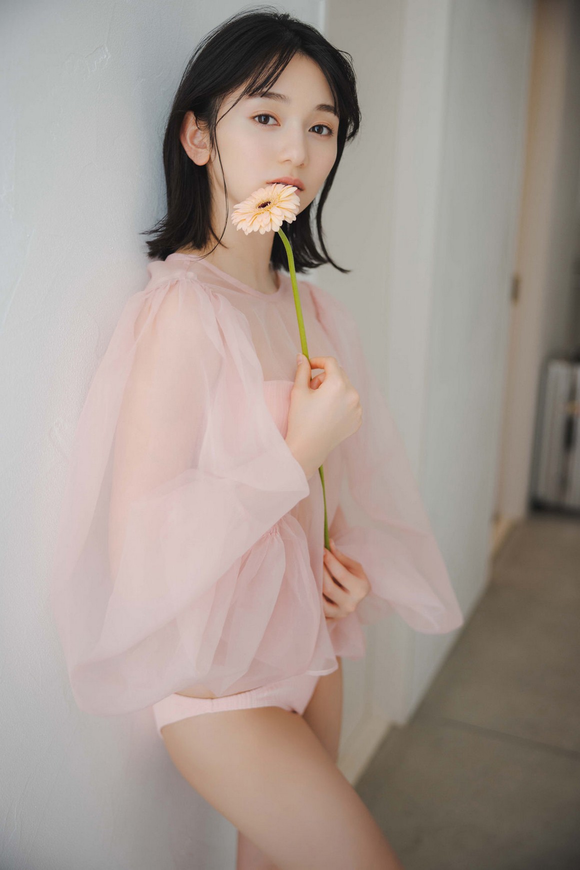 [Photobook] NO.0310 熊澤風花 二十歳になったから 大増 ...