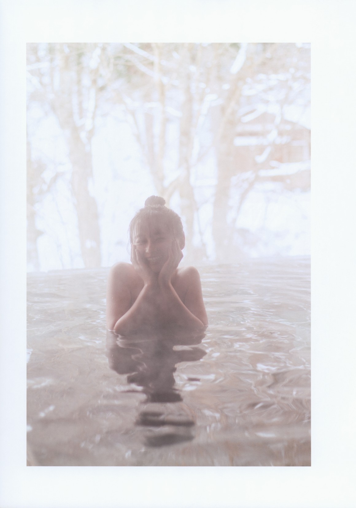 [Photobook] NO.0312 影山優佳1st写真集「知らないこと ...