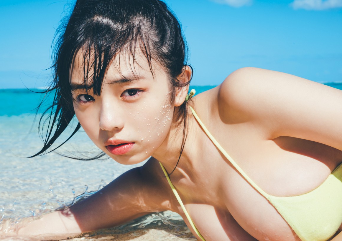 [Photobook] NO.0321 菊地姫奈写真集 『moment』 ...