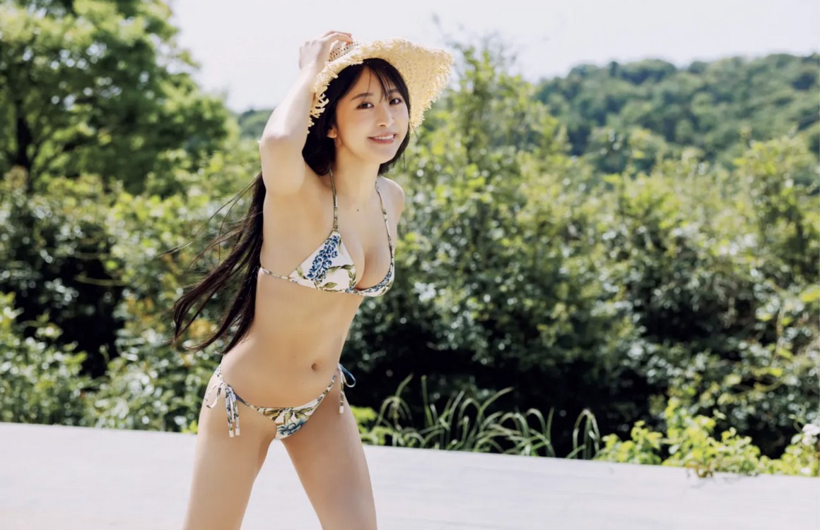 [Photobook] NO.0325 真島なおみ 脱ぎ捨てちゃった ...