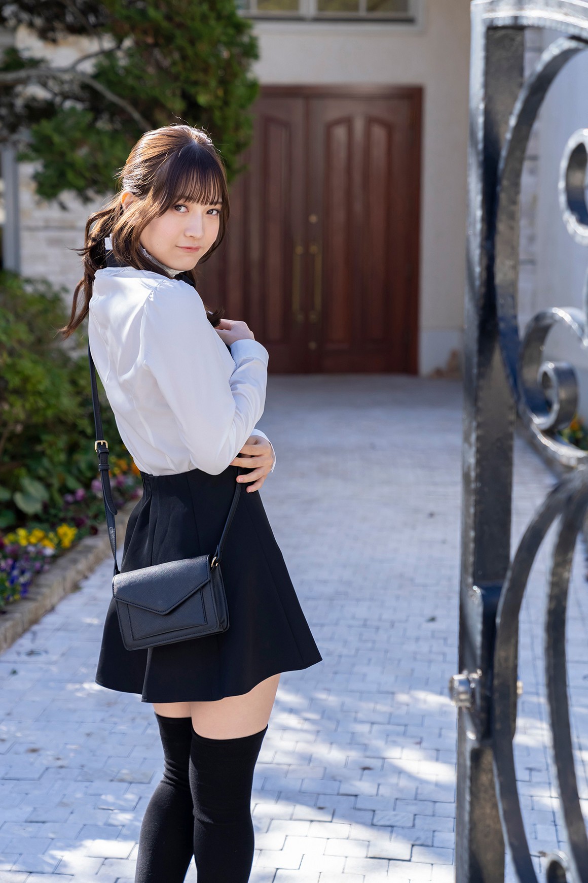 [Photobook] NO.0359 Nanako Kurosaki 黒嵜菜々子 - と ...