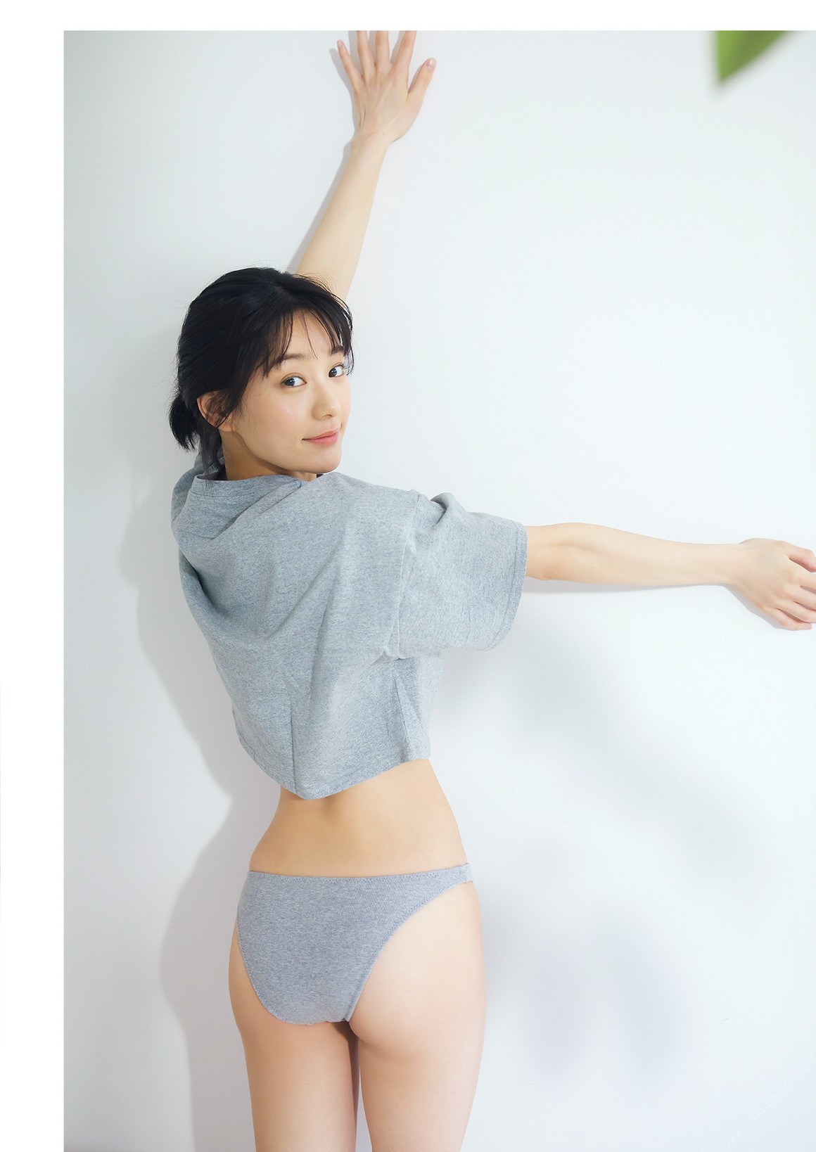 [Photobook] NO.0363 新田桃子写真集「new age」 ...