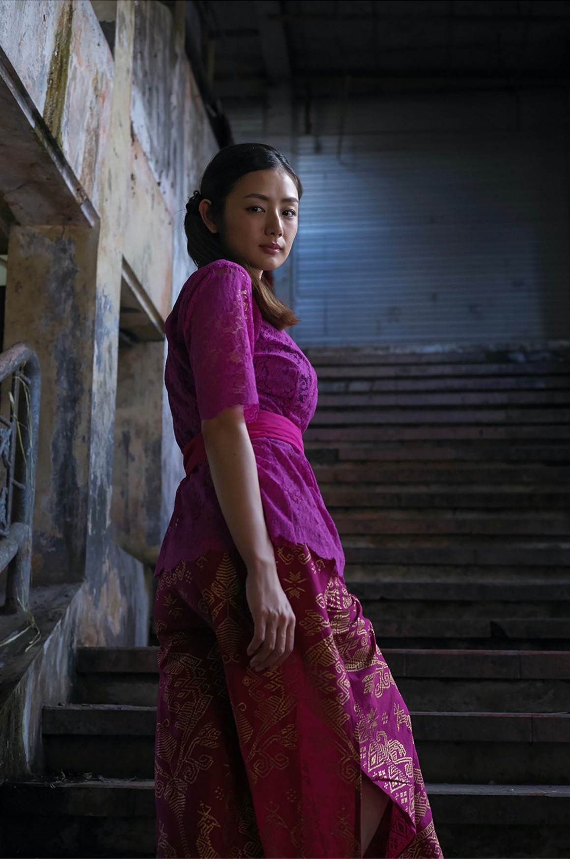 [Photobook] NO.0368 片山萌美「Hanabira」