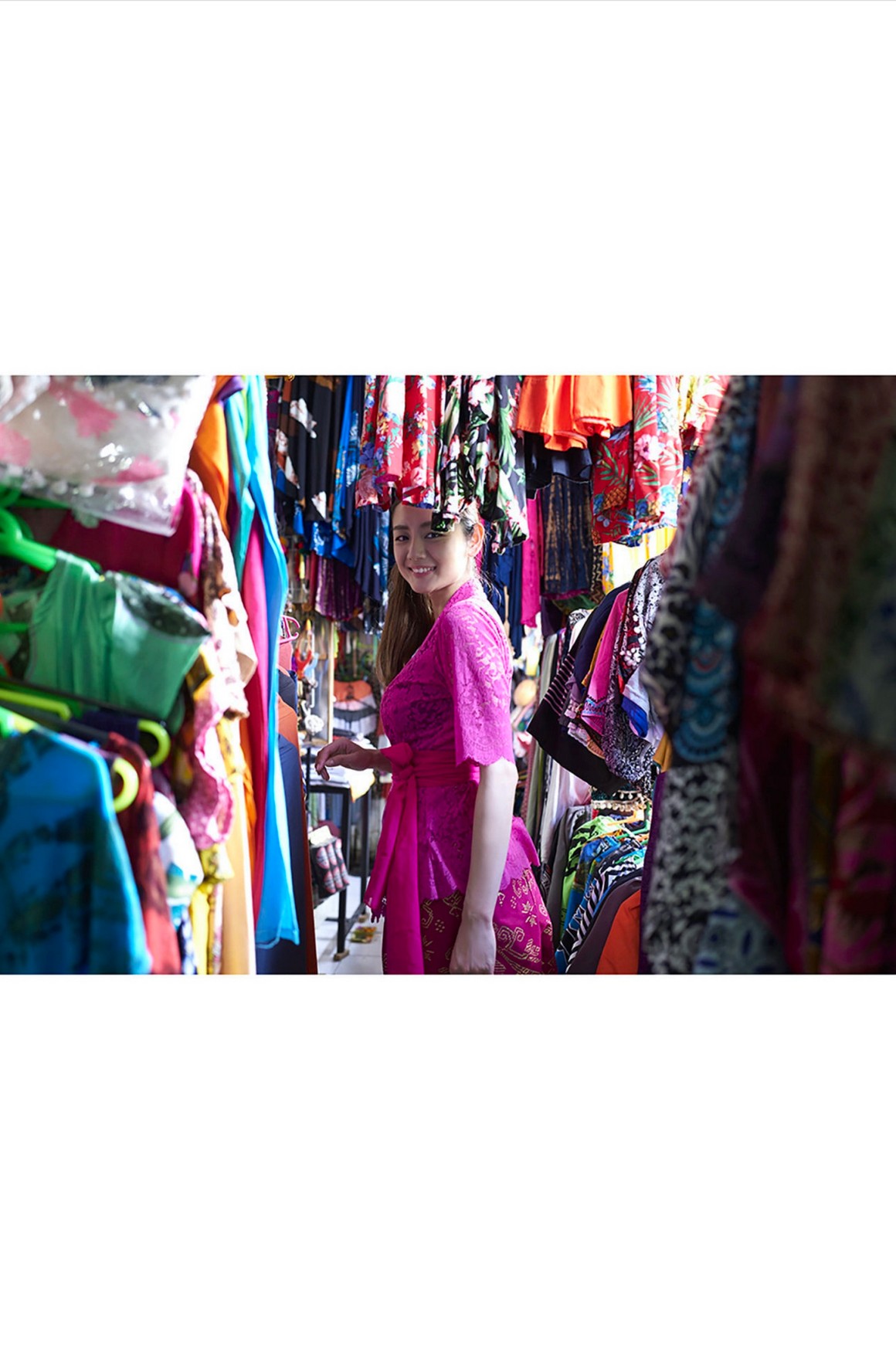 [Photobook] NO.0368 片山萌美「Hanabira」