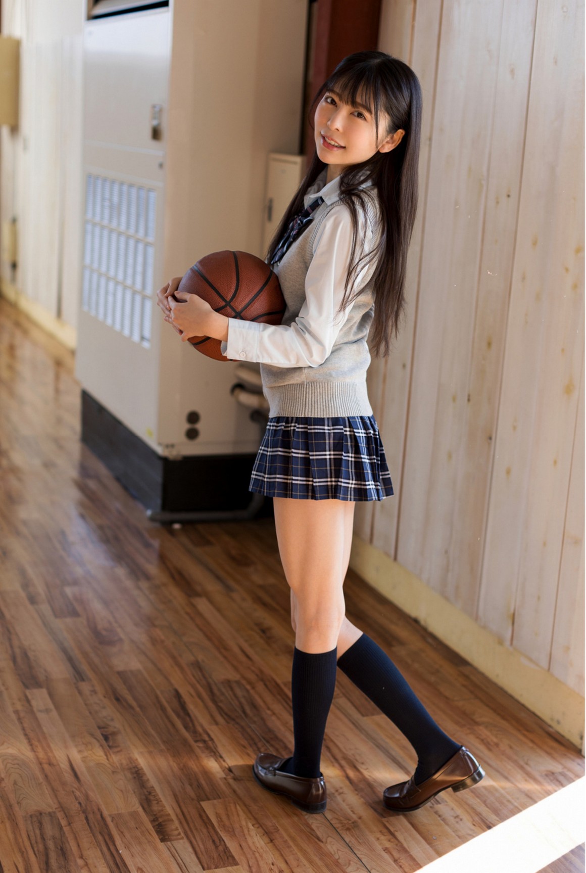 [Photobook] NO.0391 森日向子 公式グラビア写真集 青春 ...