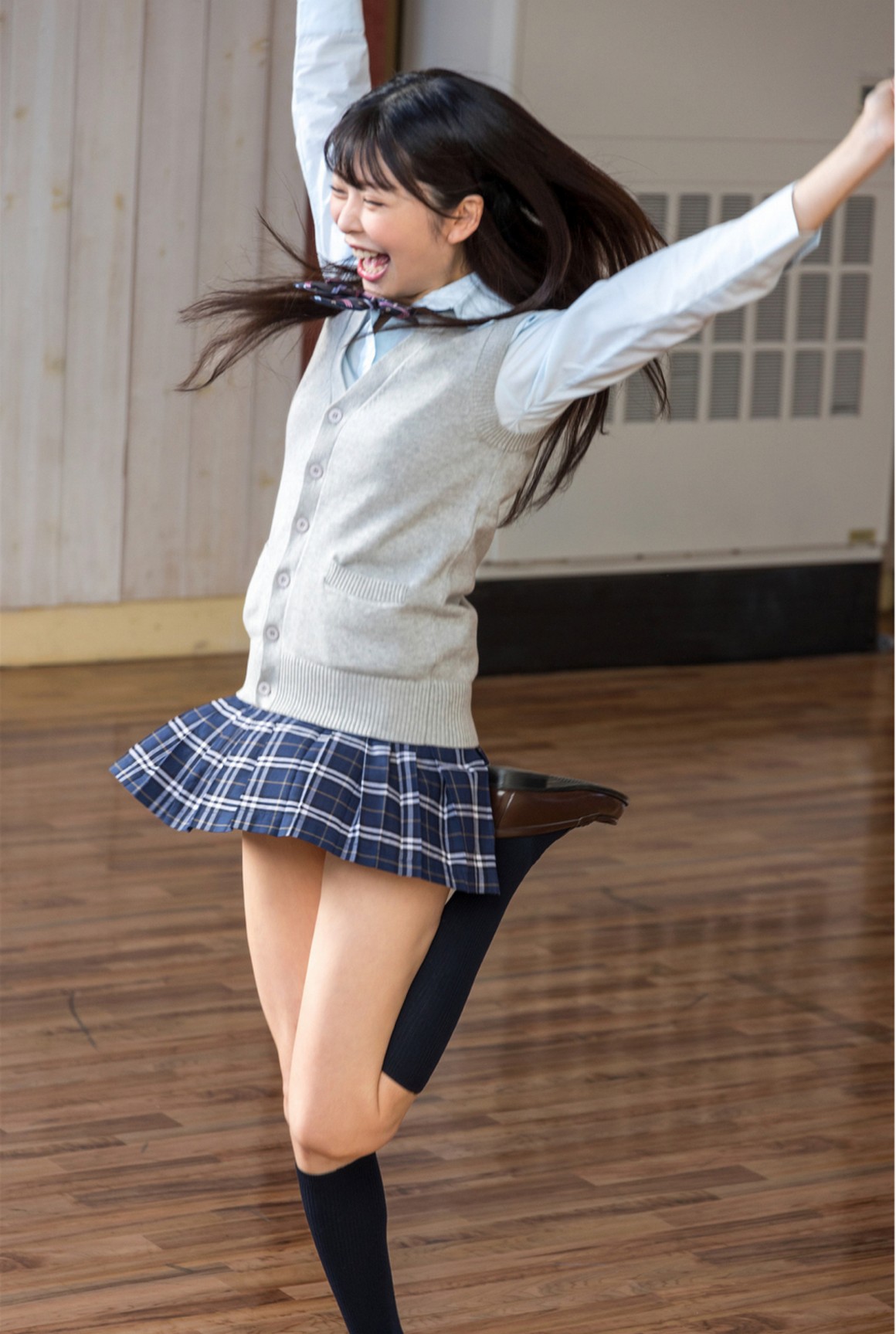 [Photobook] NO.0391 森日向子 公式グラビア写真集 青春 ...