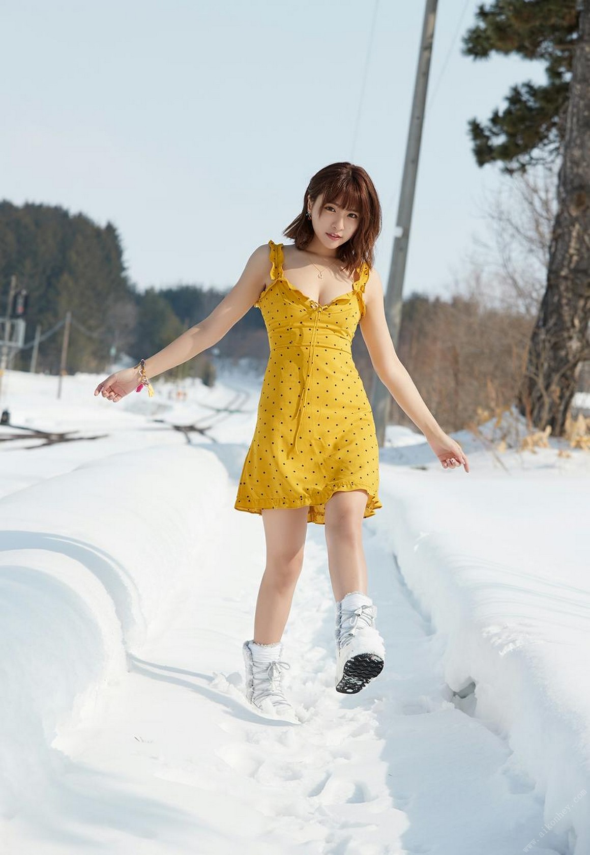 [Photobook] NO.0396 一見峮心 峮峮個人寫真書 數位精華 ...