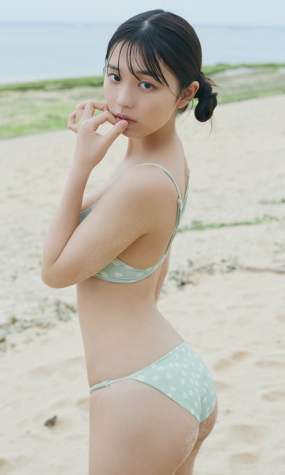 [Photobook] NO.0401 Hina Kikuchi 菊地姫奈 - 満喫する ...