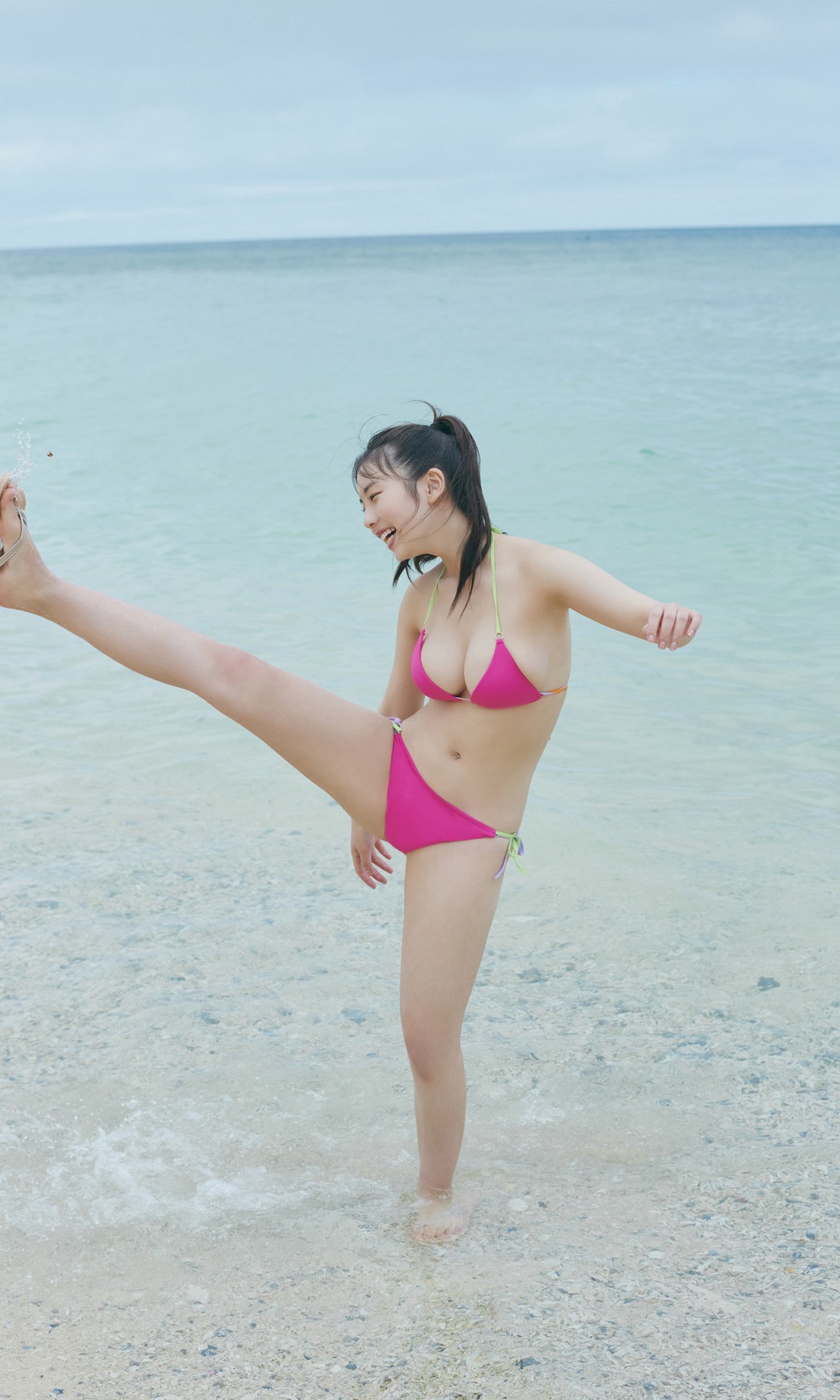 [Photobook] NO.0401 Hina Kikuchi 菊地姫奈 - 満喫する ...