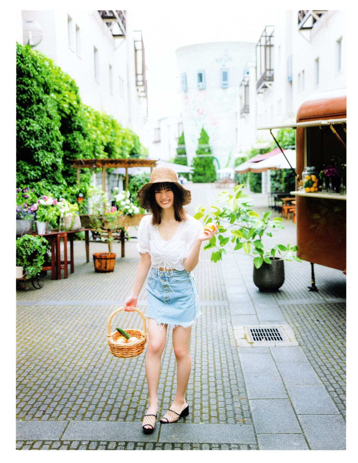 [Photobook] NO.0414 Nao Kosaka 小坂菜緒 - Who are yo ...