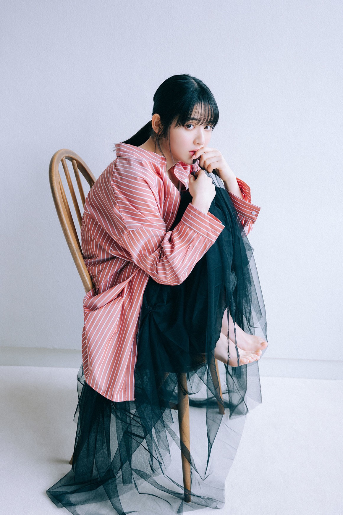 [Photobook] NO.0431 Suzuka Chinzei 鎮西寿々歌 - WHIT ...