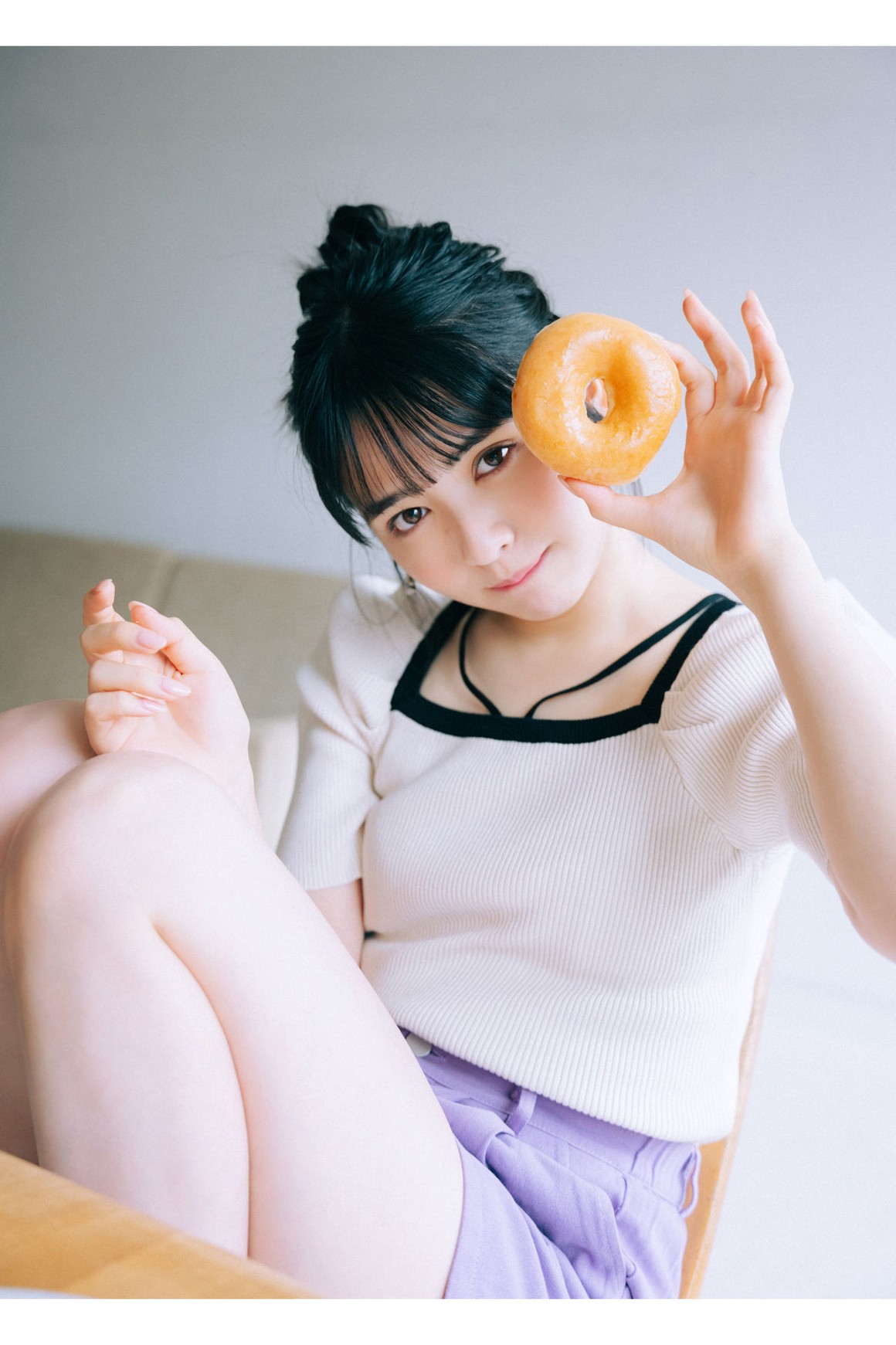 [Photobook] NO.0431 Suzuka Chinzei 鎮西寿々歌 - WHIT ...