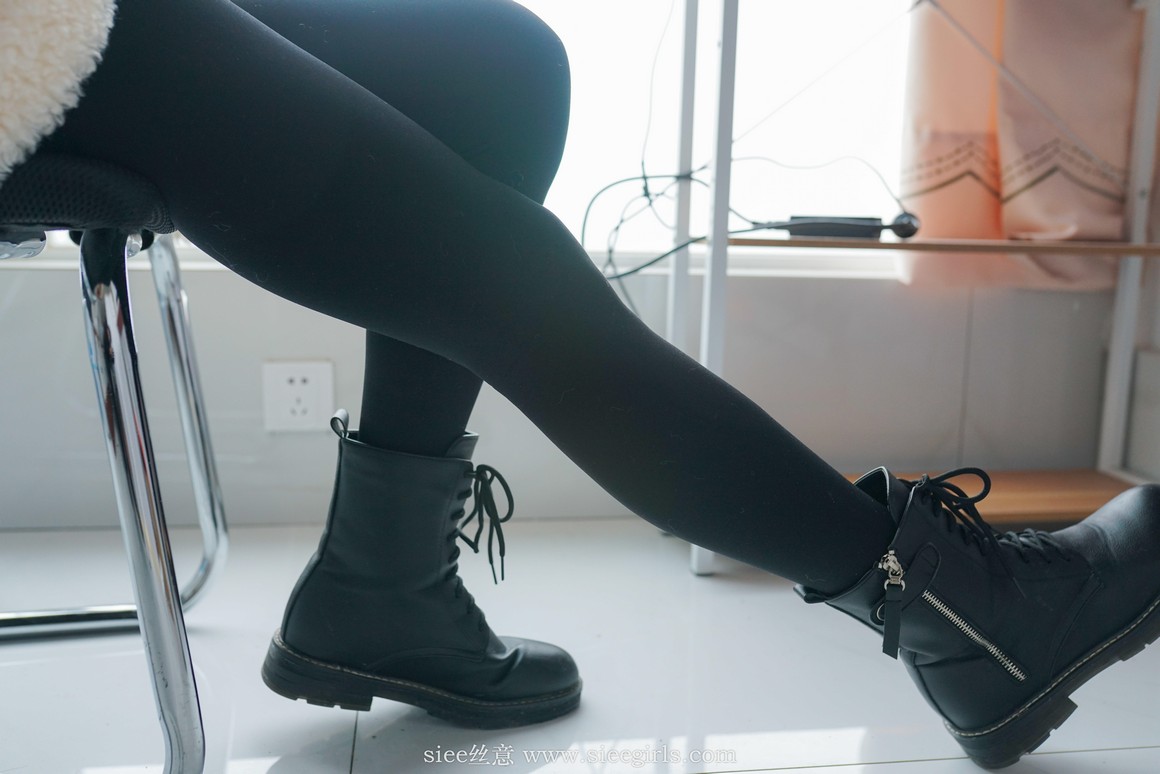 [SIEE丝意] No.416 童童 除夕夜，心存欢喜