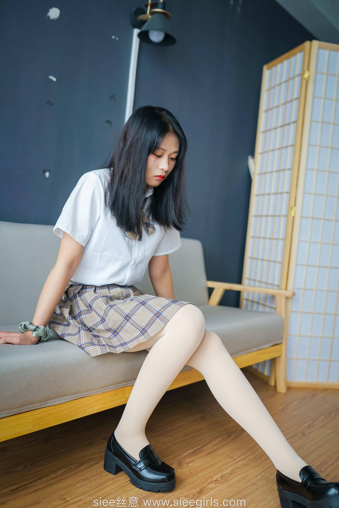 [SIEE丝意] No.472 文文 小皮鞋学生装，厚肉丝 ...