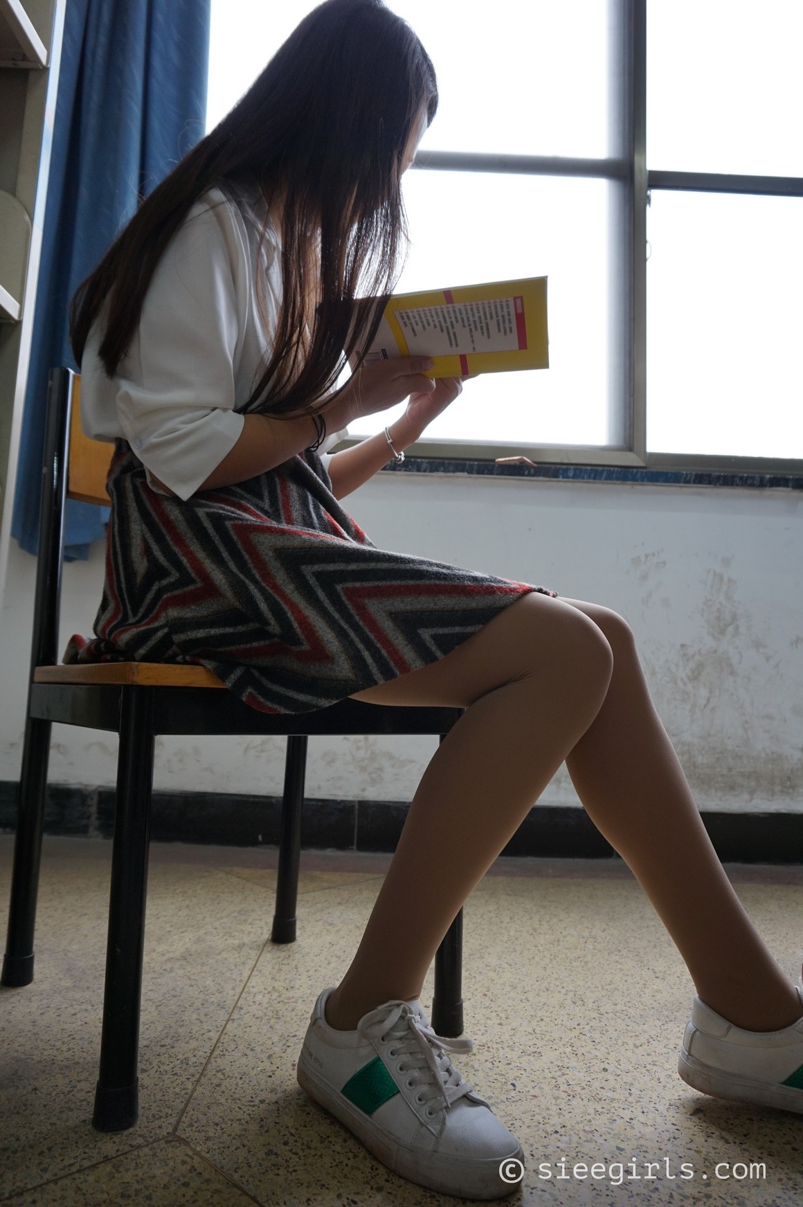 [SIEE丝意] 新刊 No.006 鱼鱼 图书馆