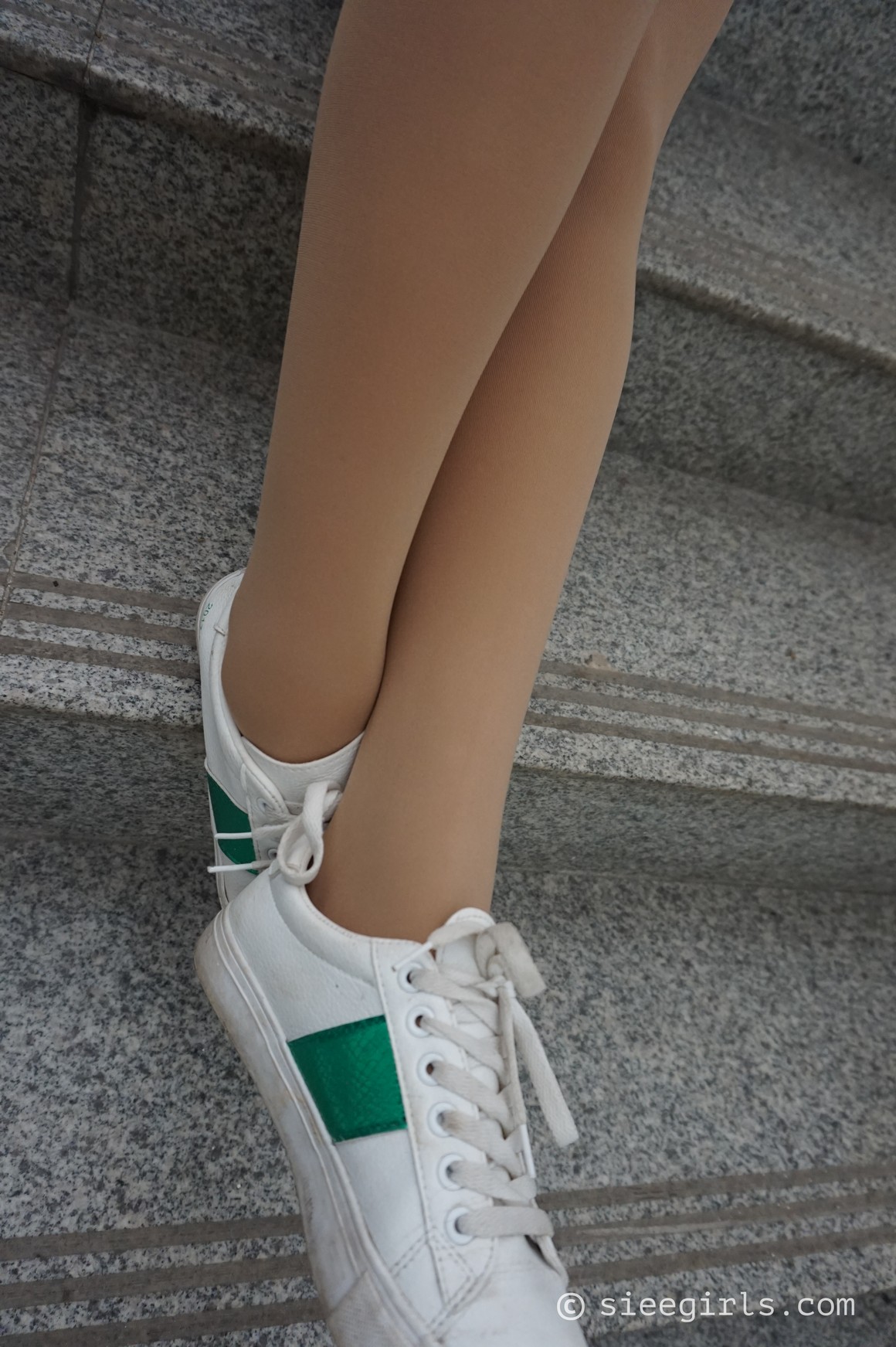 [SIEE丝意] 新刊 No.009 鱼鱼 楼道肉丝