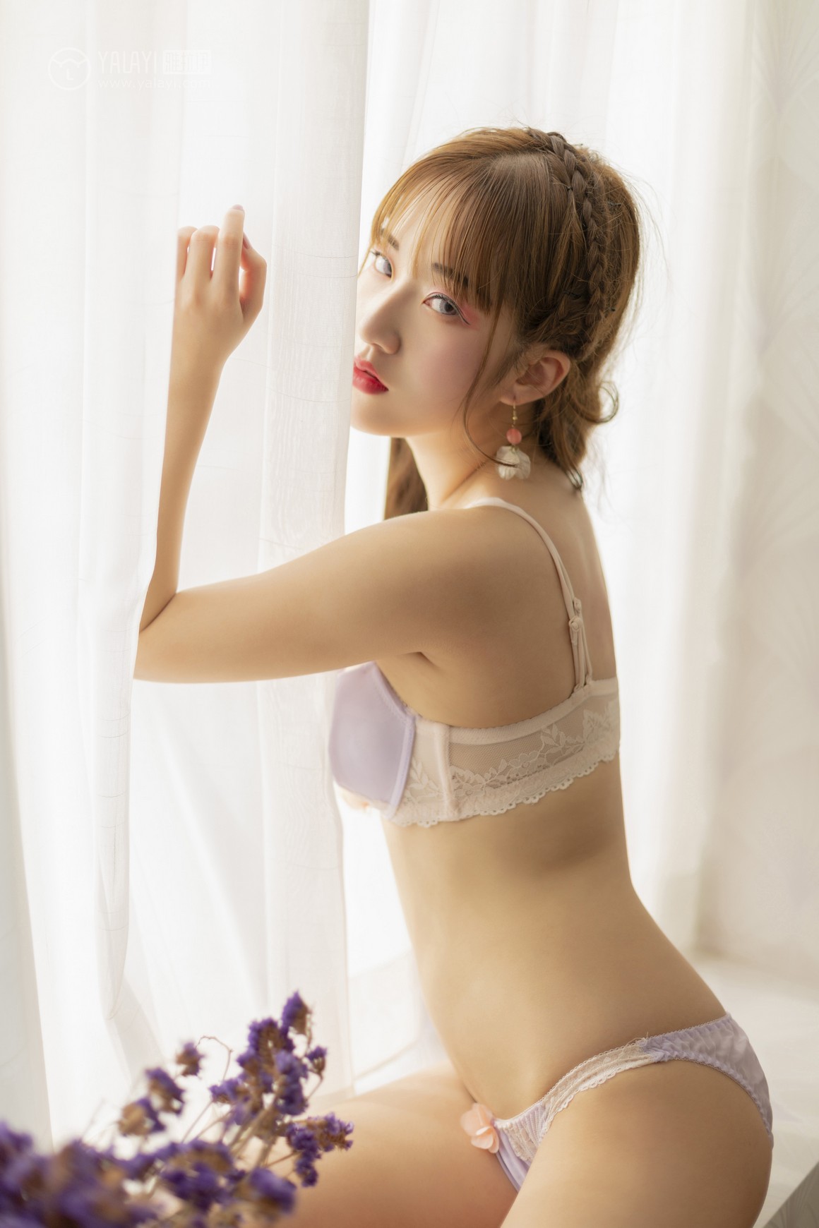 YALAYI雅拉伊 2019.04.29 NO.261 顾盼兮《自画像》 ...