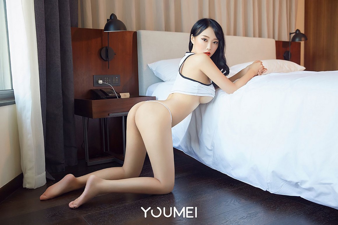 YouMei尤美 2018.10.25 NO.070 真空诱惑 何嘉颖 ...